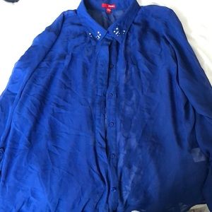 Long sleeve laced back shirt